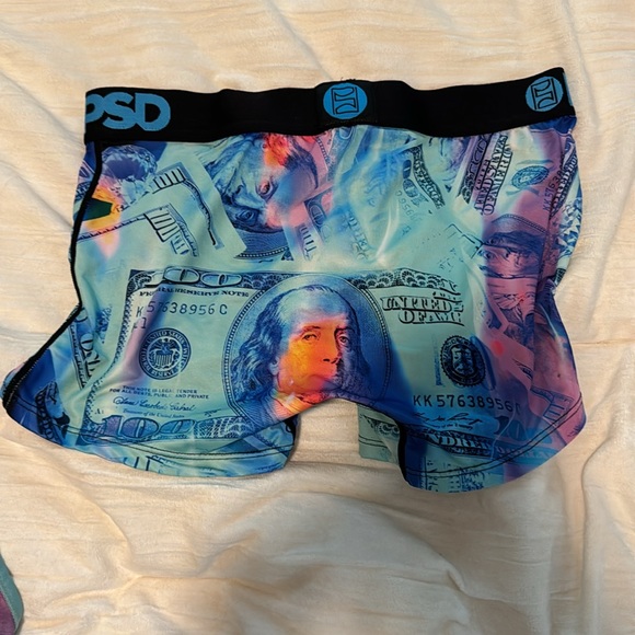 Psd shorts size small - Picture 2 of 3